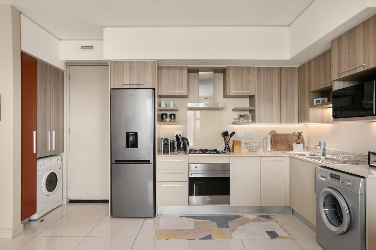 The Tyrwhitt Rosebank Apartments (Adults Only) Johannesburg Exterior photo