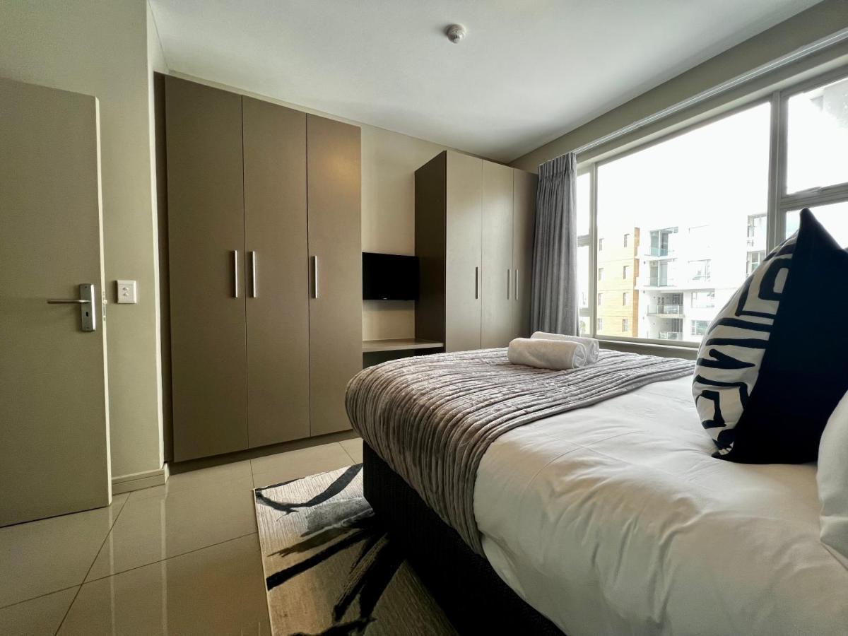 The Tyrwhitt Rosebank Apartments (Adults Only) Johannesburg Exterior photo