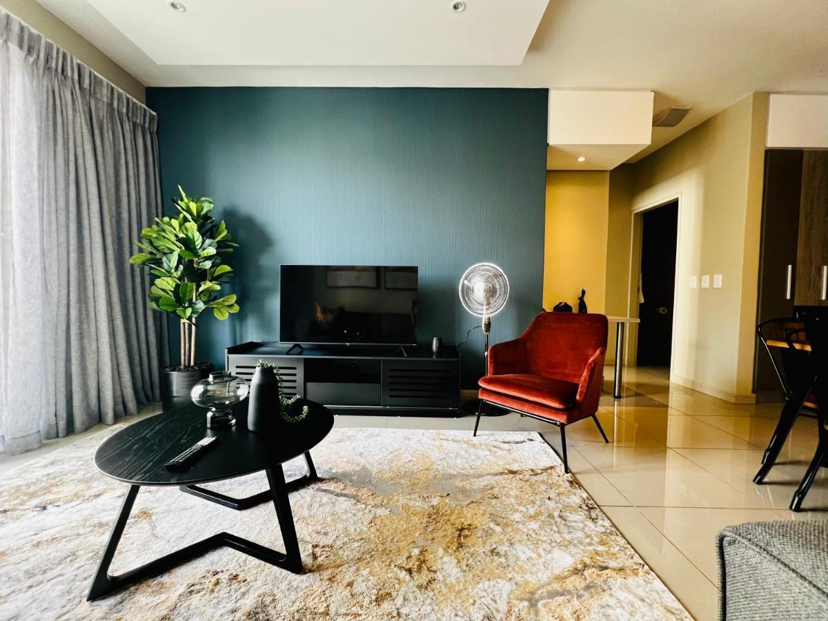 The Tyrwhitt Rosebank Apartments (Adults Only) Johannesburg Exterior photo