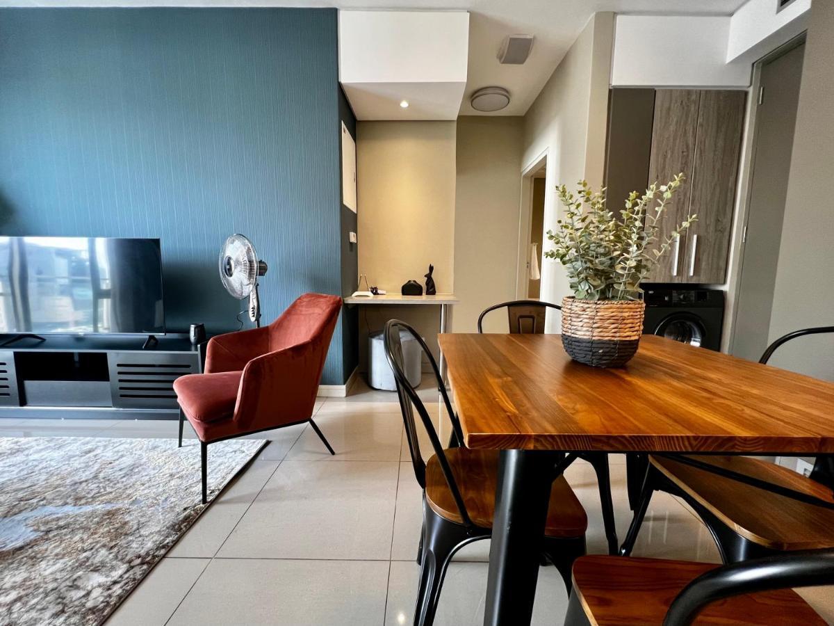 The Tyrwhitt Rosebank Apartments (Adults Only) Johannesburg Exterior photo