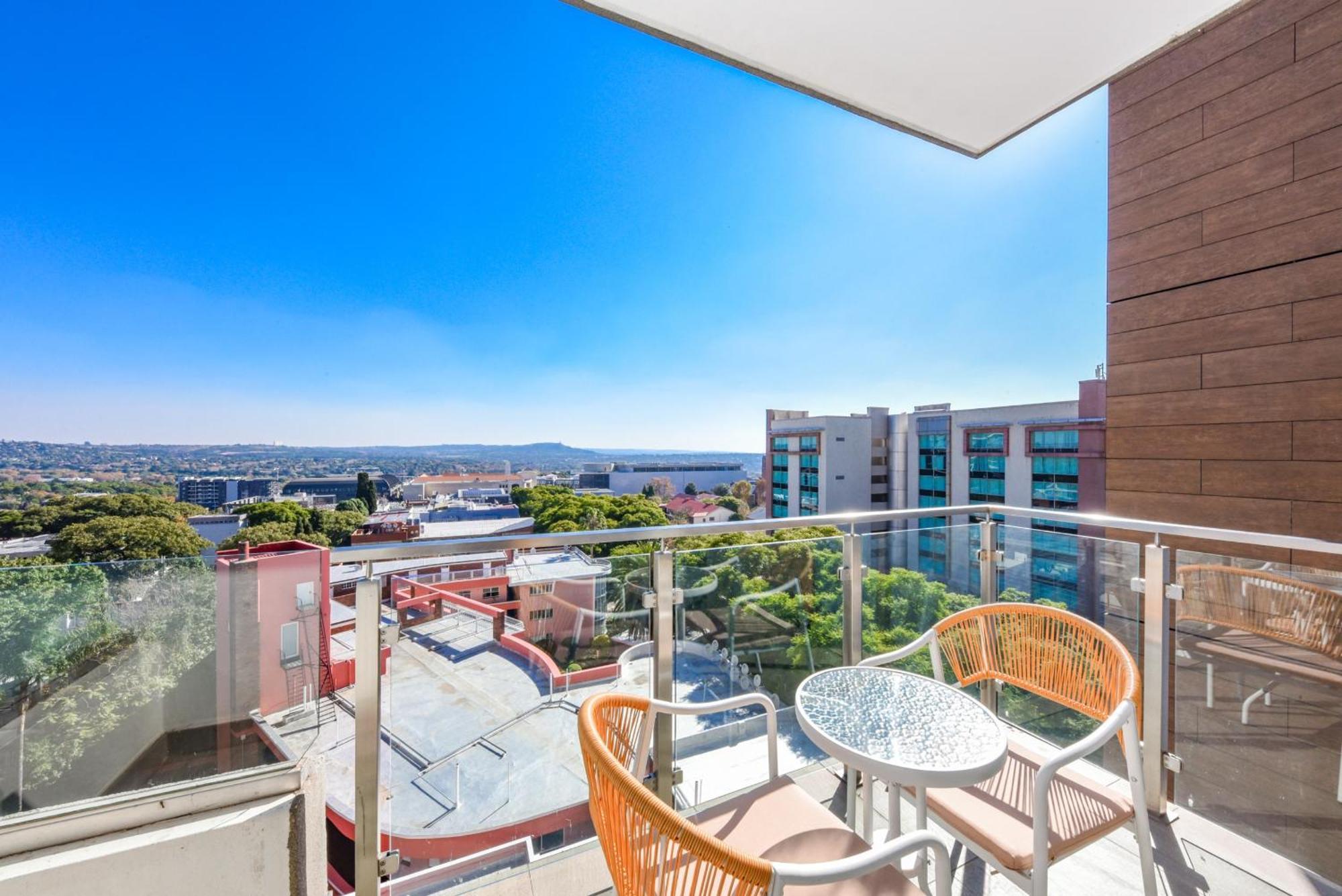 The Tyrwhitt Rosebank Apartments (Adults Only) Johannesburg Exterior photo