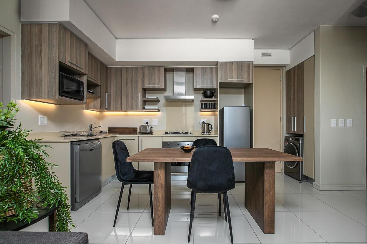 The Tyrwhitt Rosebank Apartments (Adults Only) Johannesburg Exterior photo