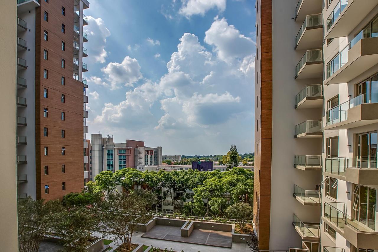 The Tyrwhitt Rosebank Apartments (Adults Only) Johannesburg Exterior photo