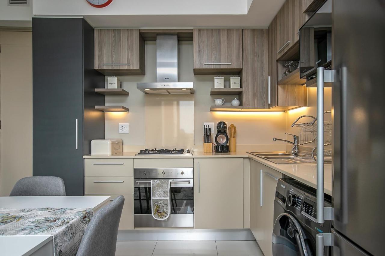 The Tyrwhitt Rosebank Apartments (Adults Only) Johannesburg Exterior photo